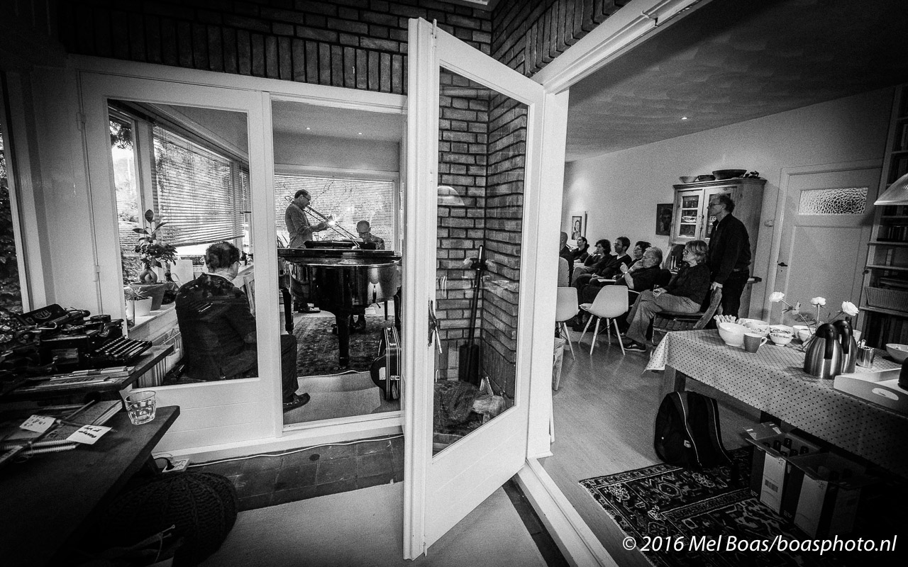 Guy van Beek/Kees Adolfsen Waterigeweg 8o Duo's spelen Jazz on the Sofa in de Zeister wijk Griffensteijn