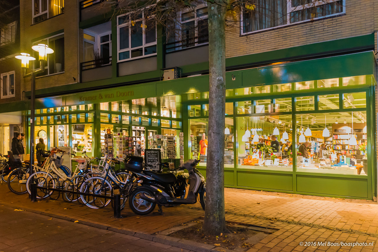 Opening boekhandel Kramer & van Doorn op de Slotlaan in Zeist