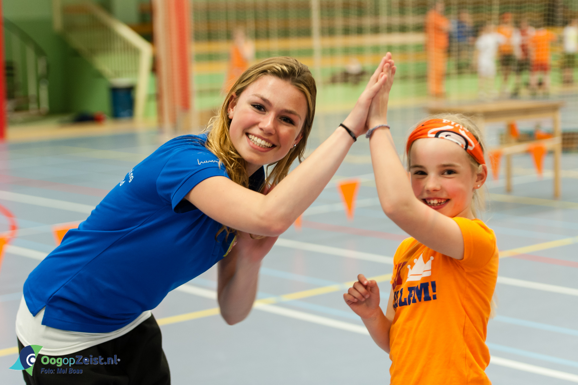 Samen plezier maken op Koningspelen in en om Dijnselburg
