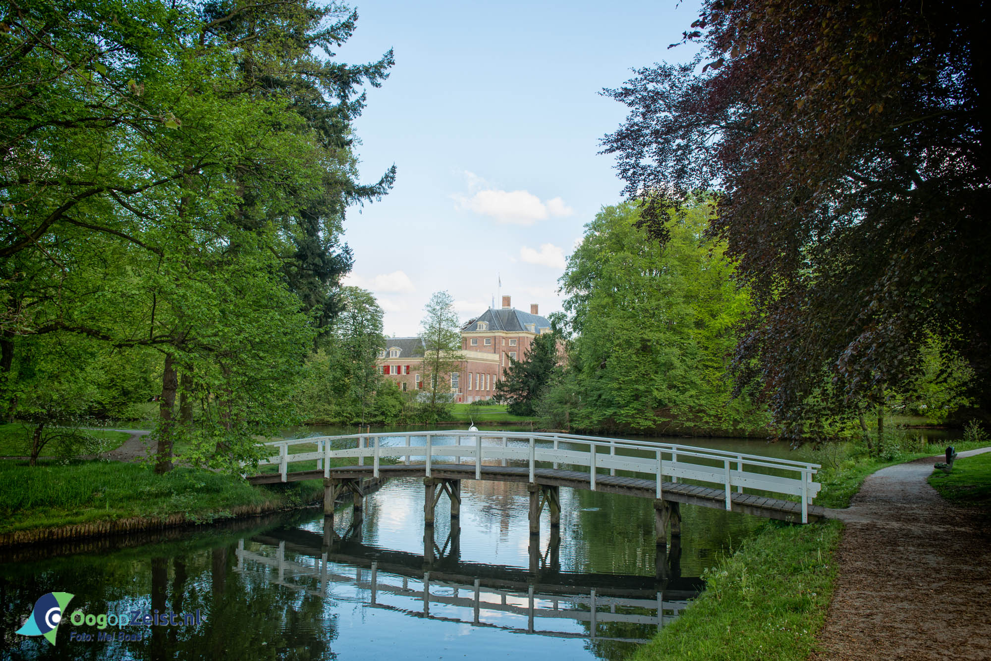 Het Slot Zeist vanaf de Waterigeweg.