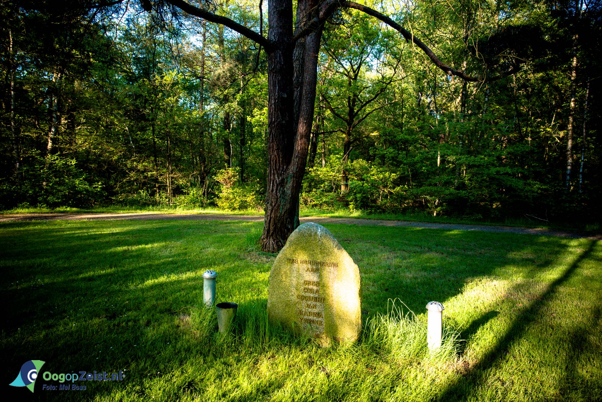 Herdenkingsplek Brand in de Grashoek op Dennendal 12-13 juli 1982. Deze plek ligt achter de Prinses Maxima Manege in Den Dolder
