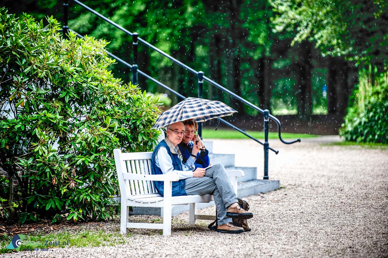 Samen onder moeders paraplu