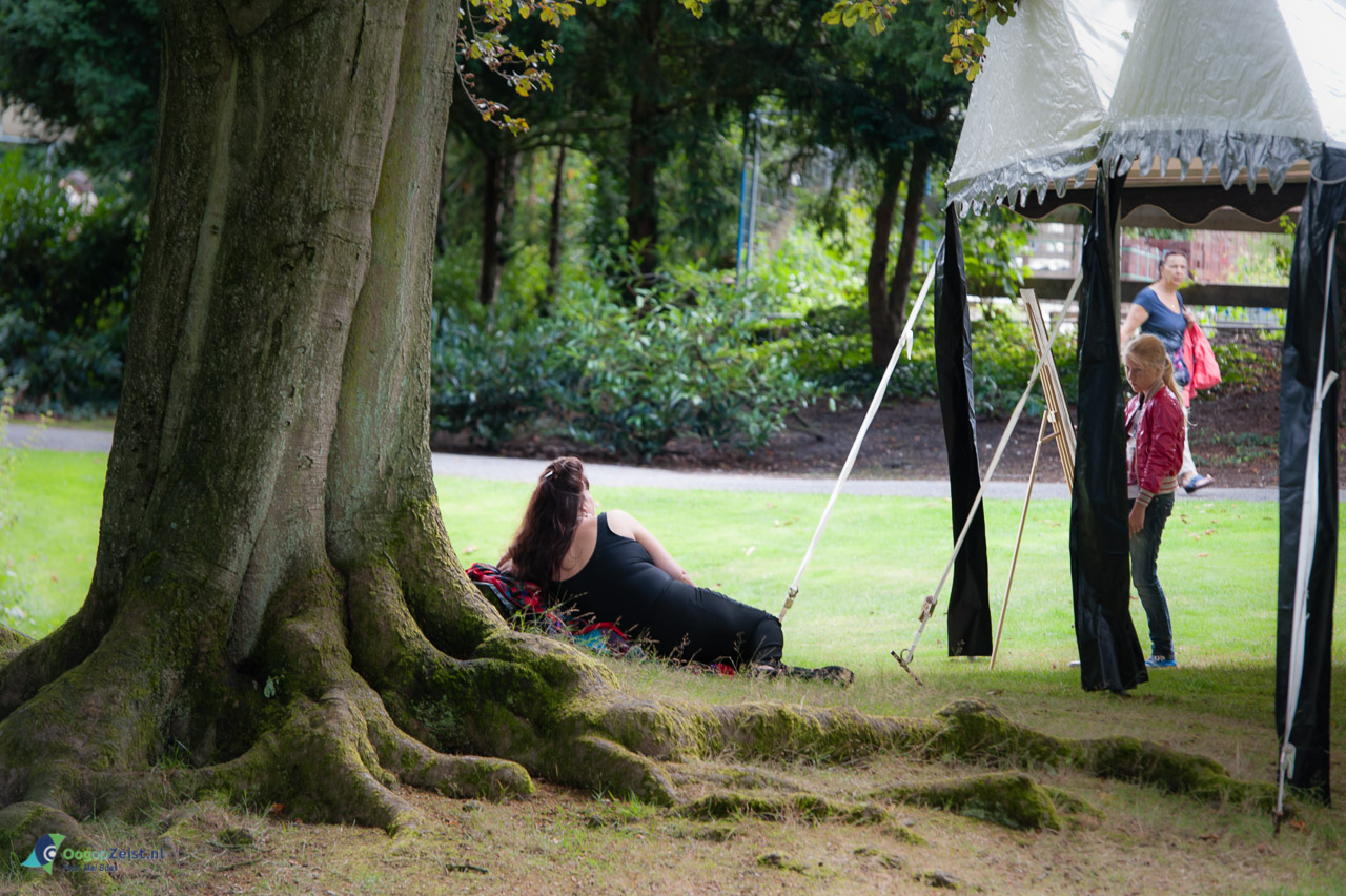 Model tijdens Walk Art Markt.