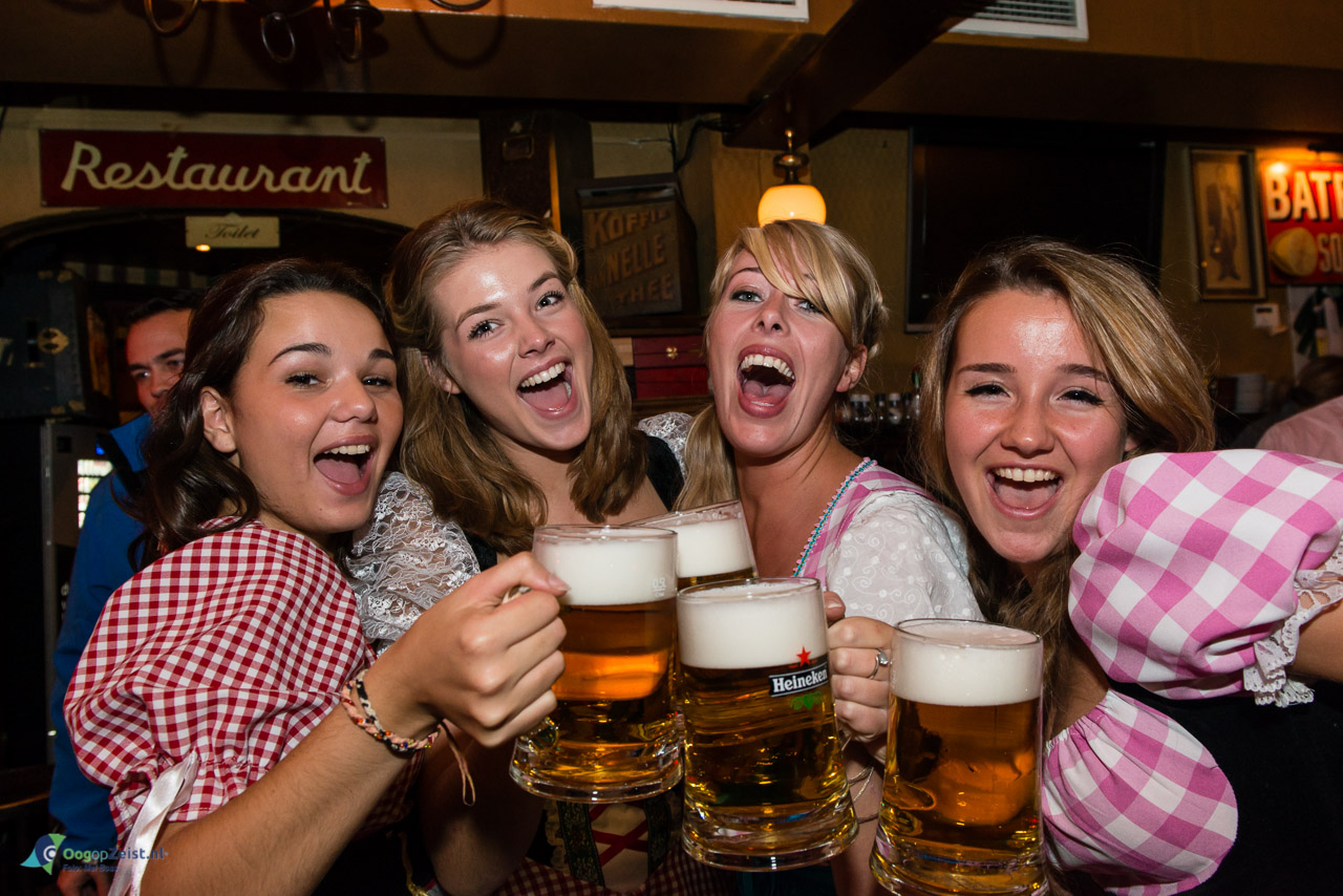 De_Reunie Zeist organiseert het Oktoberfest op de Slotlaan