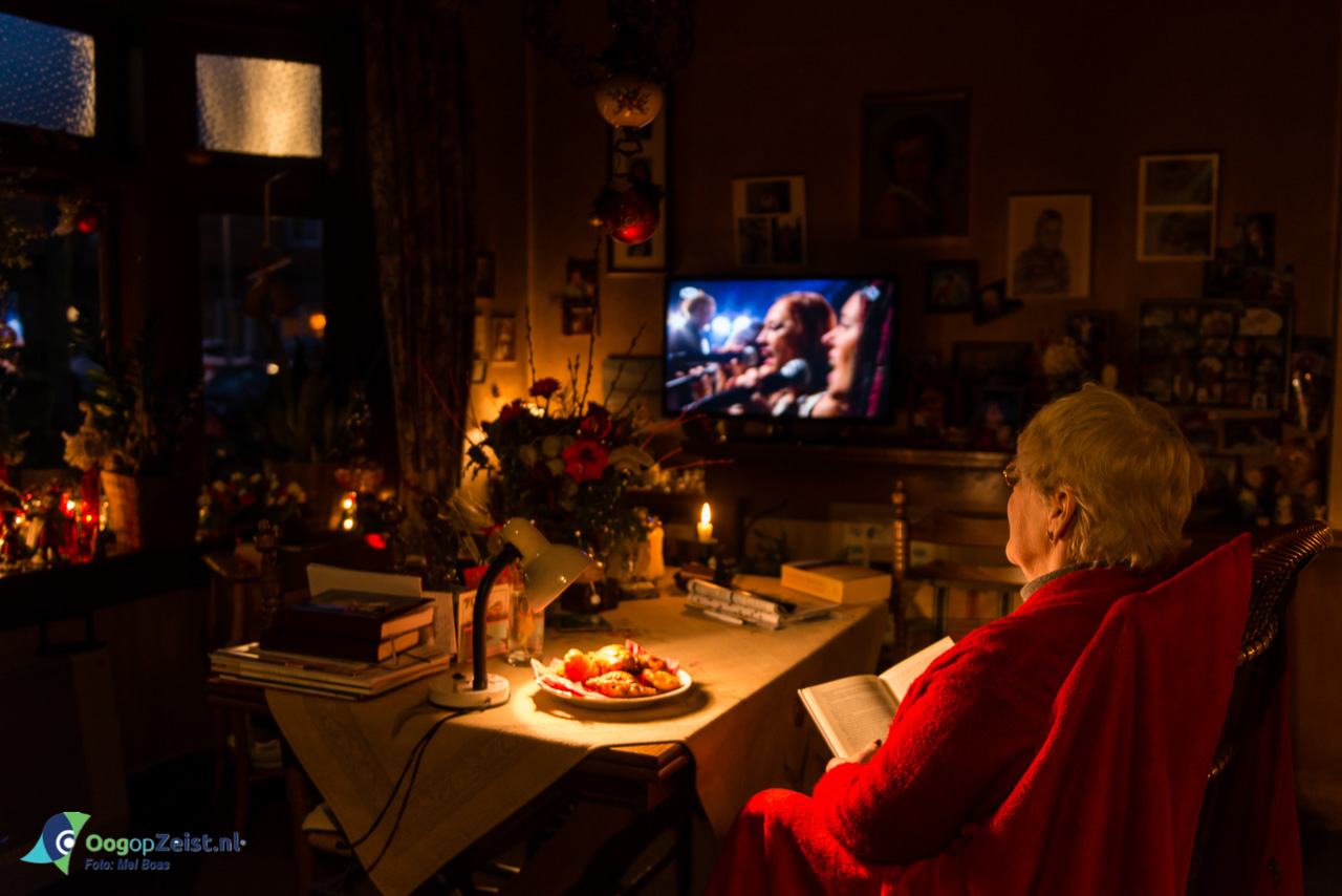 Alleenstaande Ouderen vaak alleen met oudejaarsavond