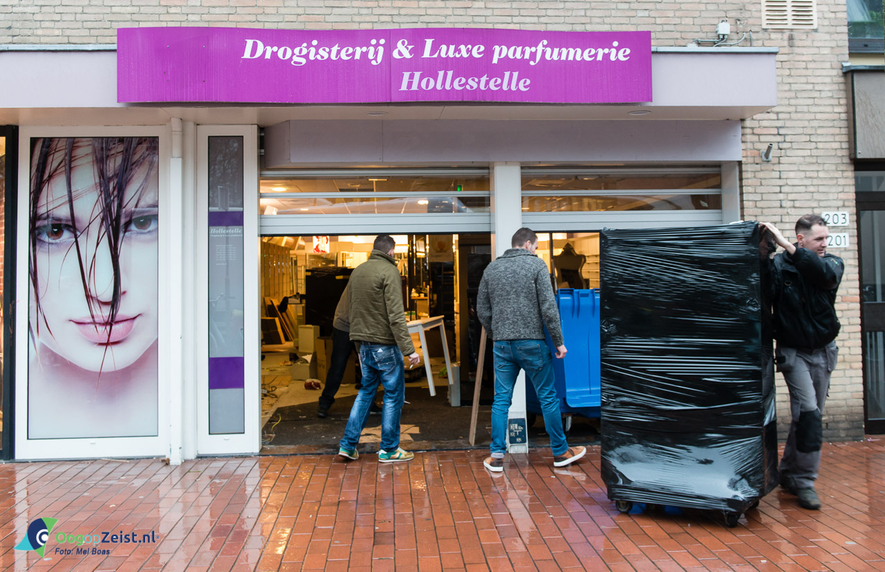 DA Hollestelle het inventaris wordt opgehaald