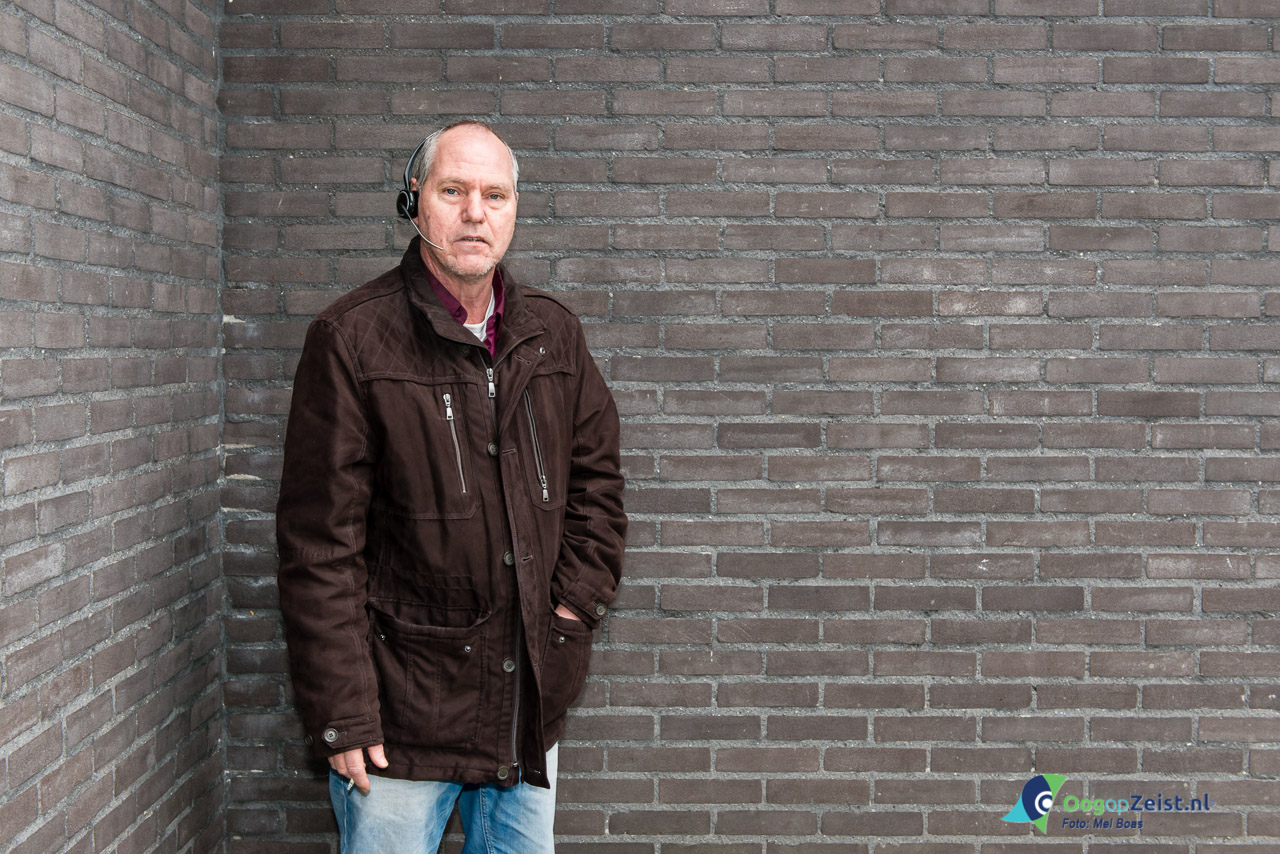 Klanten helpen tijdens een rookpauze - Oog op Zeist