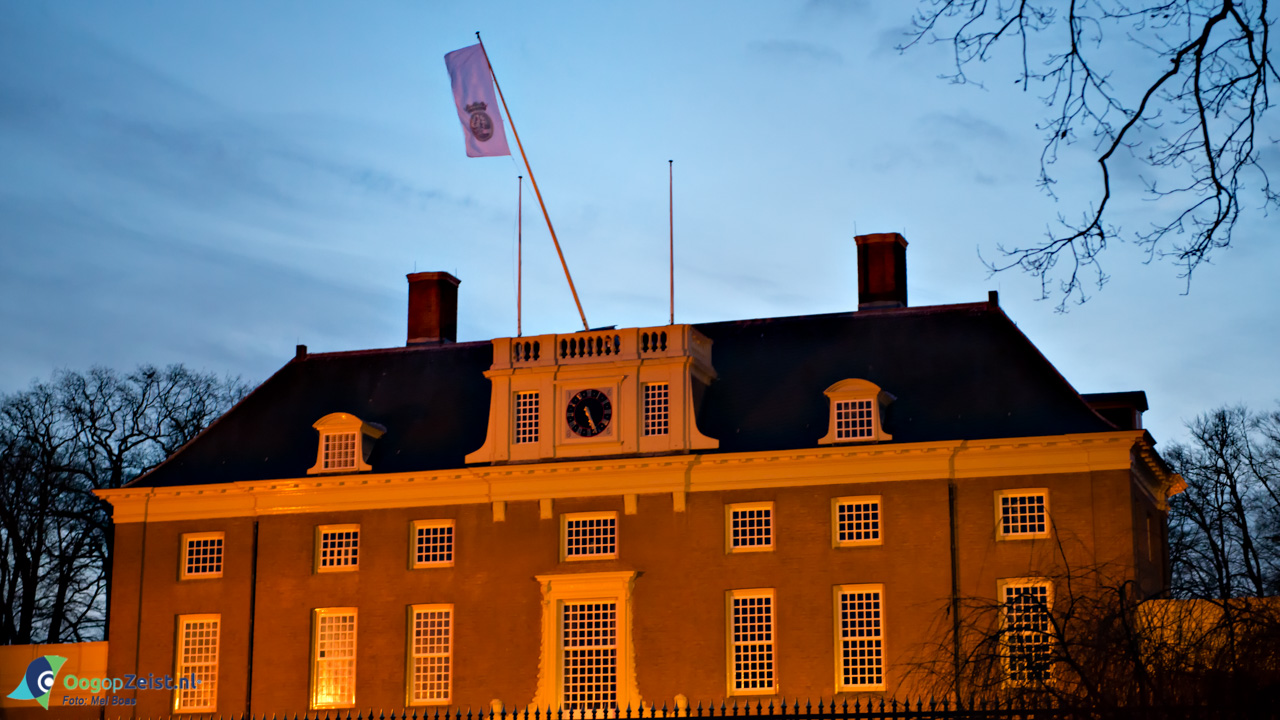 Stormschade aan de vlaggenmast van het Slot Zeist
