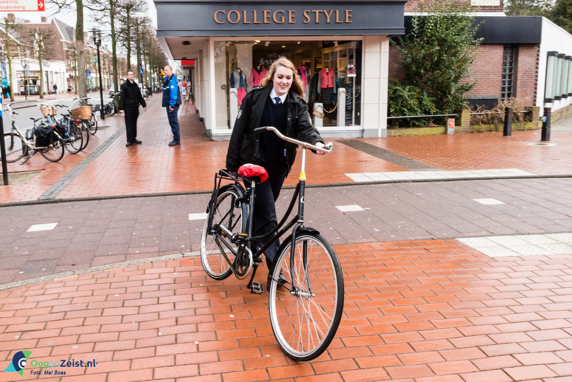 Gemeente Zeist ruimt fietswrakken in het centrum van Zeist
