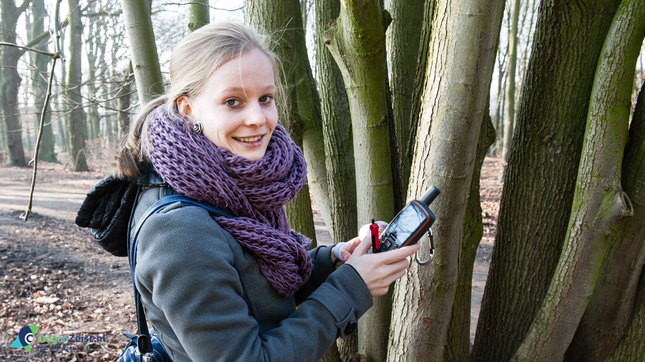 Op een niet nader te noemen plaats in zeist. Geocachers on the move in Austerlitz http://www.geocaching.nl
