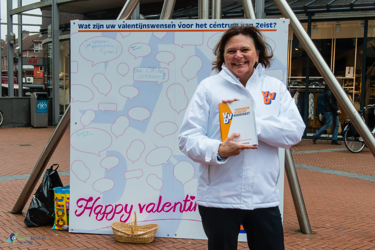 Jacqueline Vaessen (rechts), nr.2 voor de VVD, inwoonster van Bilthoven