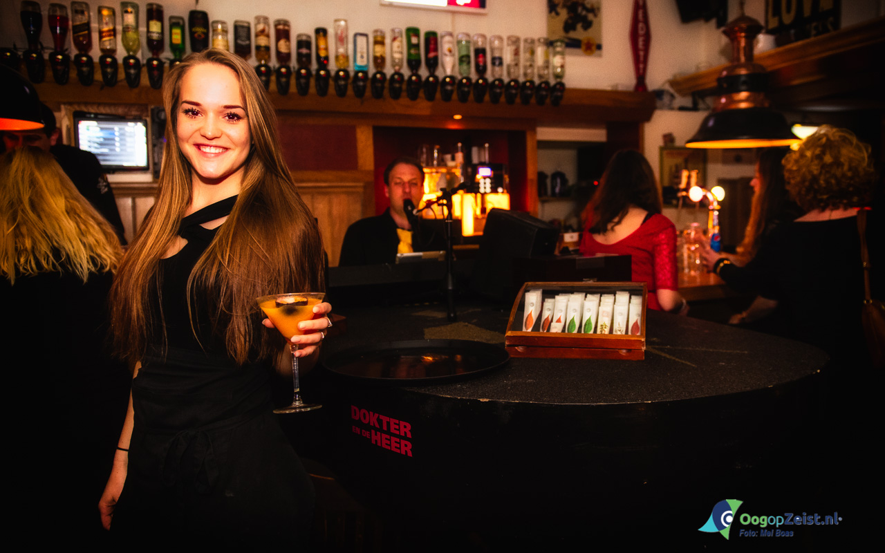 Heren van Zeist opent aan het begin van de lente het terras seizoen met een gratis cocktail.