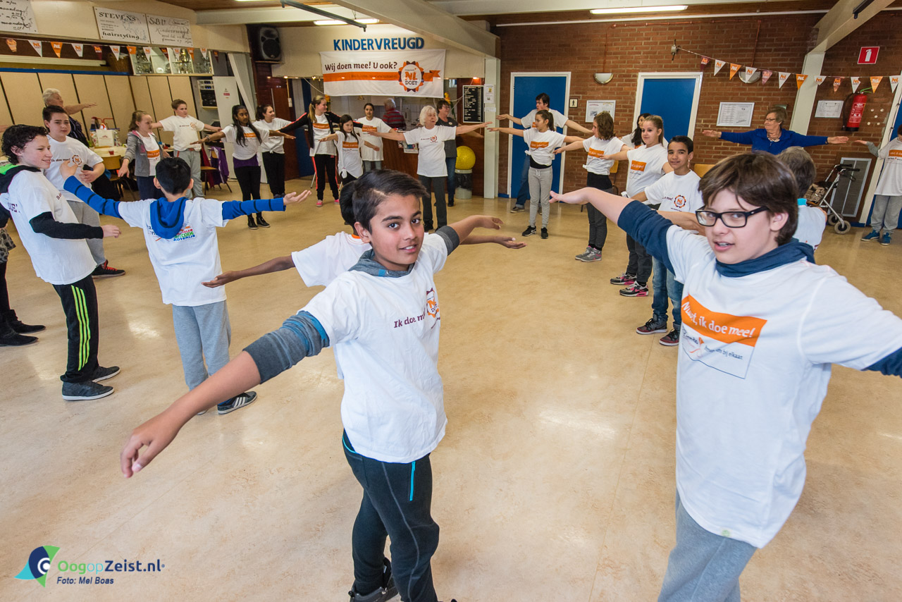 Opmaat naar NLDOET 2015 Samen bewegen Kinderen en Senioren in de Kindervreugd