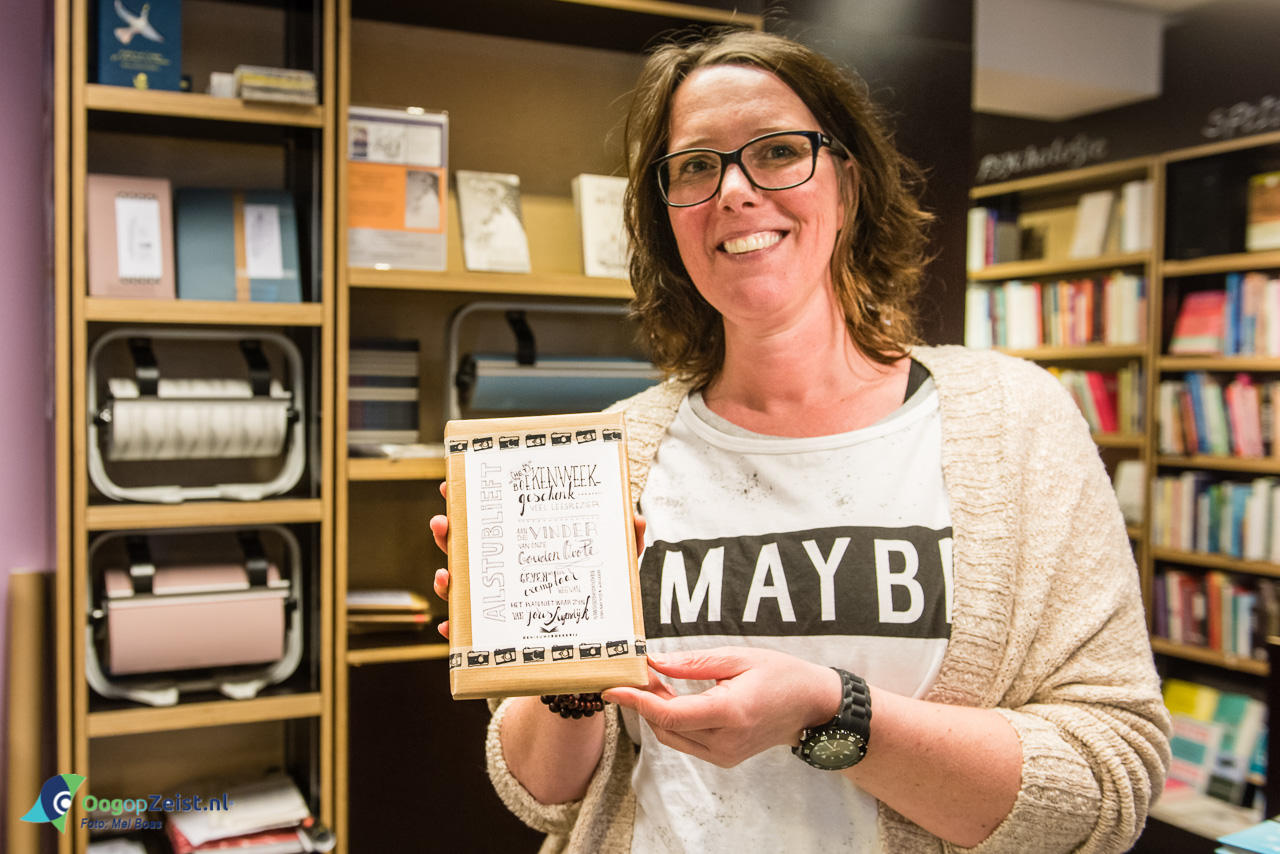 Wie heeft de gouden boekenlegger gekregen bij zijn boekenweek geschenk