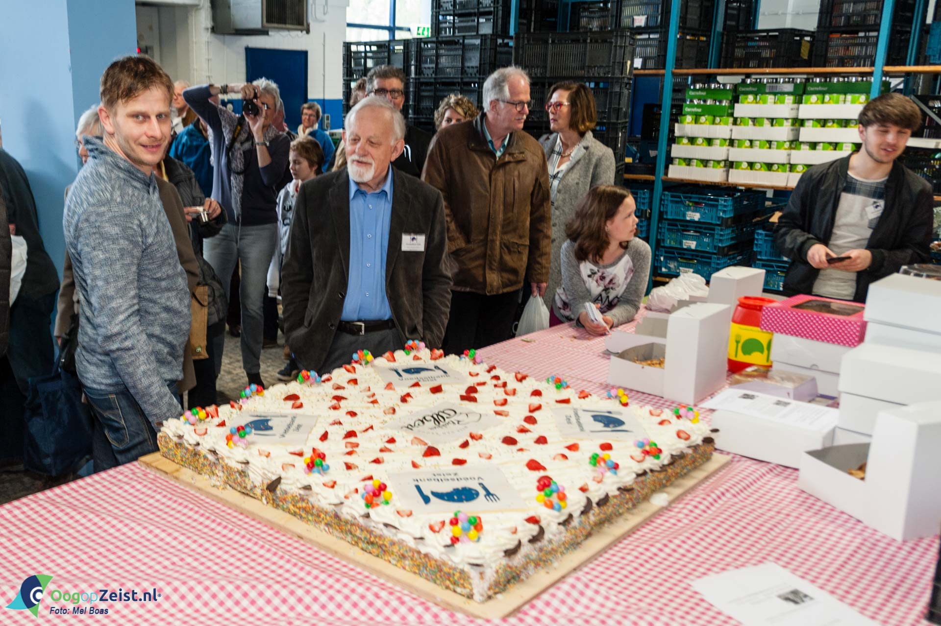 Opening van het distributiecentrum van de voedselbank van Renesseweg in de oude brandweerkazerne
