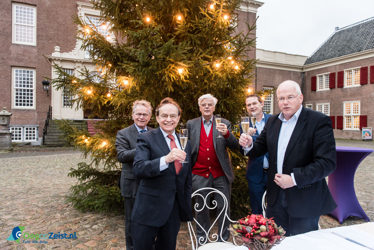 Slot Zeist nog meer Zeisters. Huurcontract en samenwerkingsovereenkomst vanmiddag gesloten.